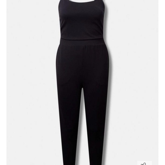 Ponte Sleeveless Jumpsuit Torrid - Picture 2 of 12